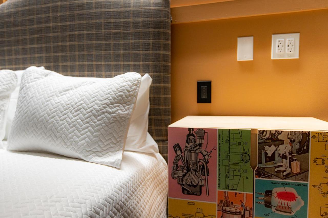The Schoolhouse Hotel 화이트 설퍼 스프링스 외부 사진